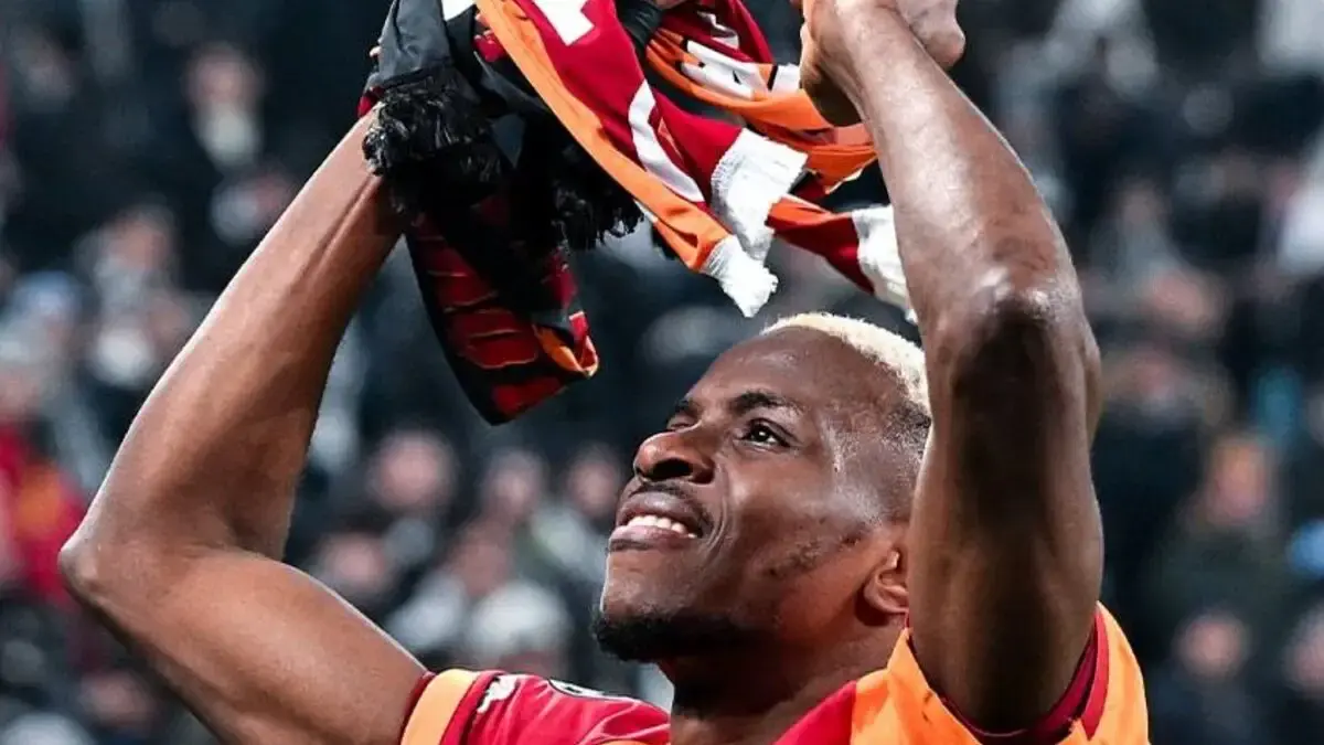 Evra urges Man United to launch summer bid for Victor Osimhen
