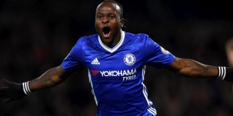 Moses thrills Chelsea fans in Lagos visit