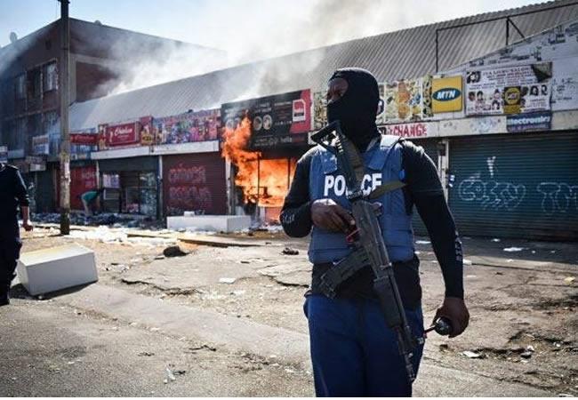 Xenophobia: Nigerians to return home as S’African attacks worsen