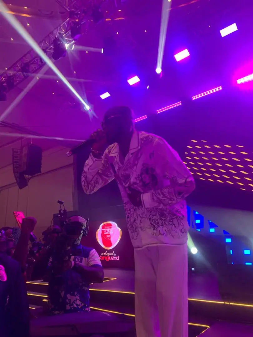 2Baba thrills audience at Vanguard Personality of the Year Awards