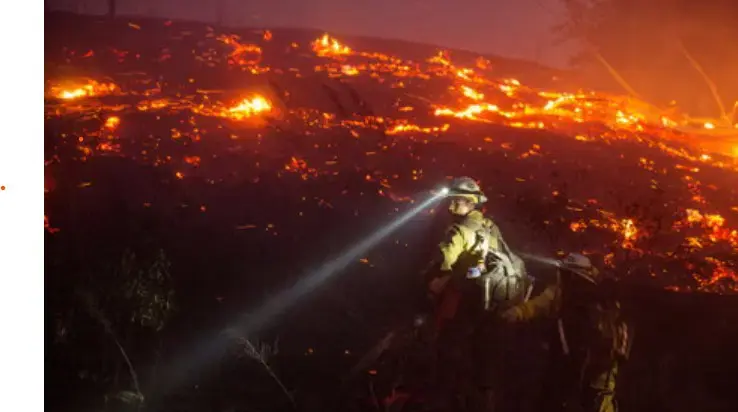 Thousands told to evacuate as wildfires worsen in Washington state