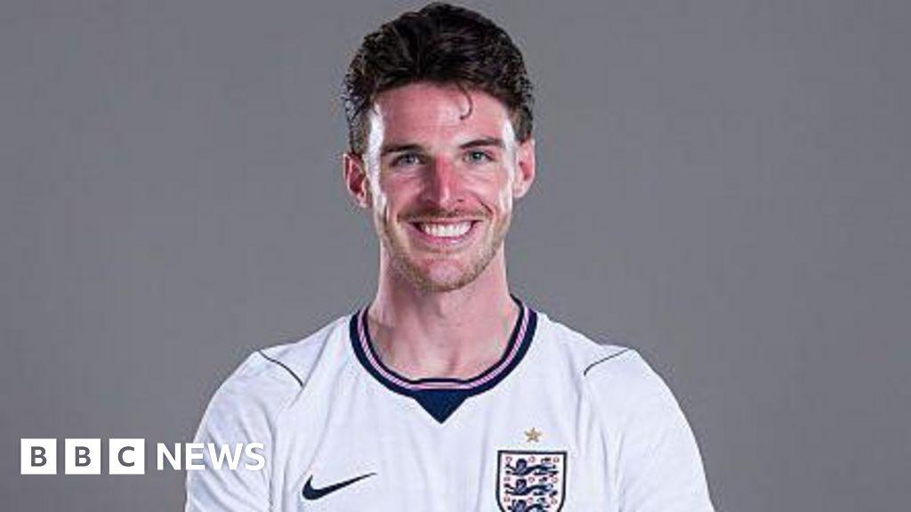 'Mum was killing me': England's Rice on World Cup heat - and his sunburn