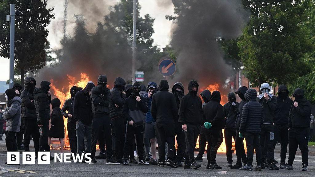 Belfast knife attack disorder 'destabilising', says terror adviser