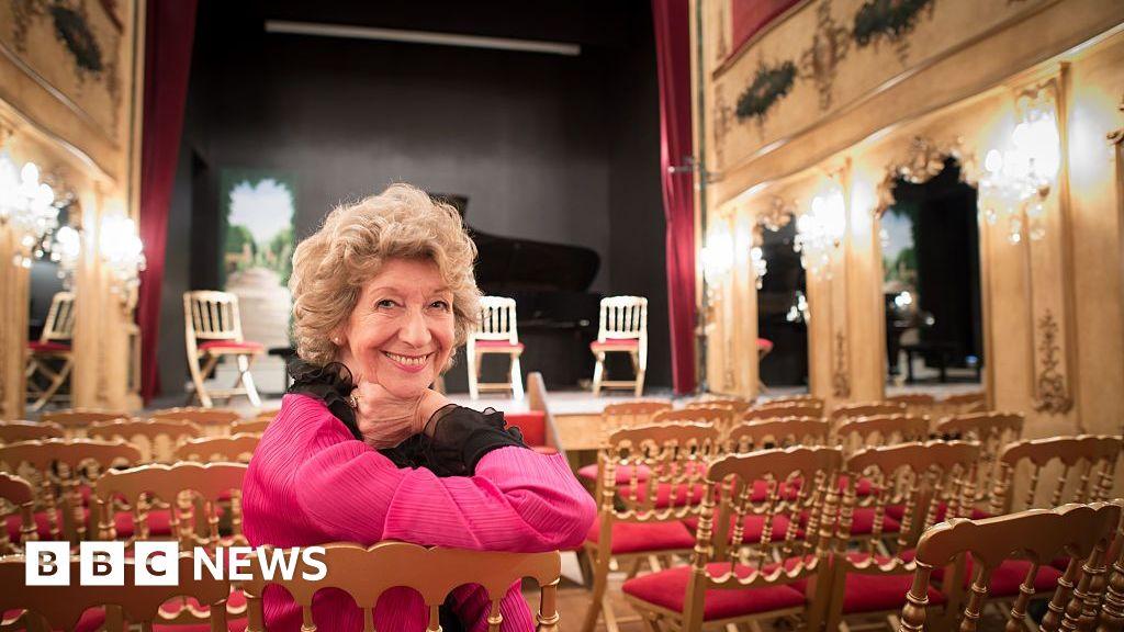 Soprano Dame Felicity Lott dies aged 79