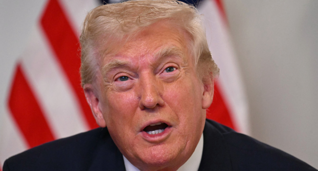 Trump To Put His Picture In US Passports