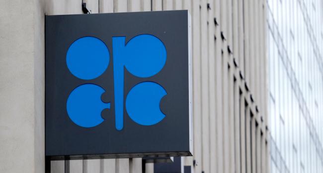OPEC+ Increases Oil Production Quotas, Keeps Mum On UAE Pull-Out