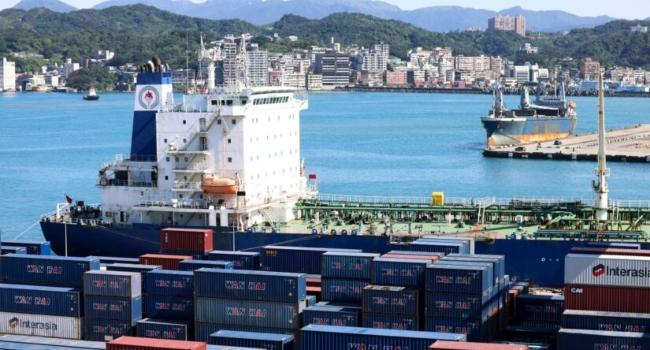 Ships Attacked In Strait Of Hormuz As Trump Extends Iran Ceasefire