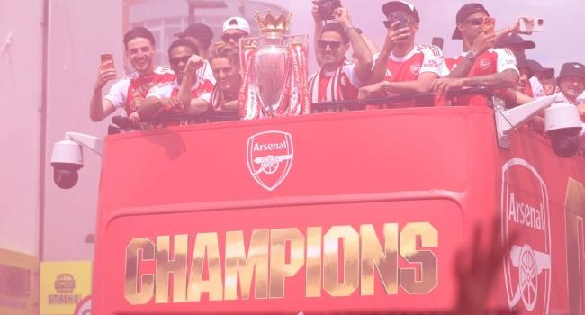 Arsenal Celebrate Premier League Crown With Bus Parade