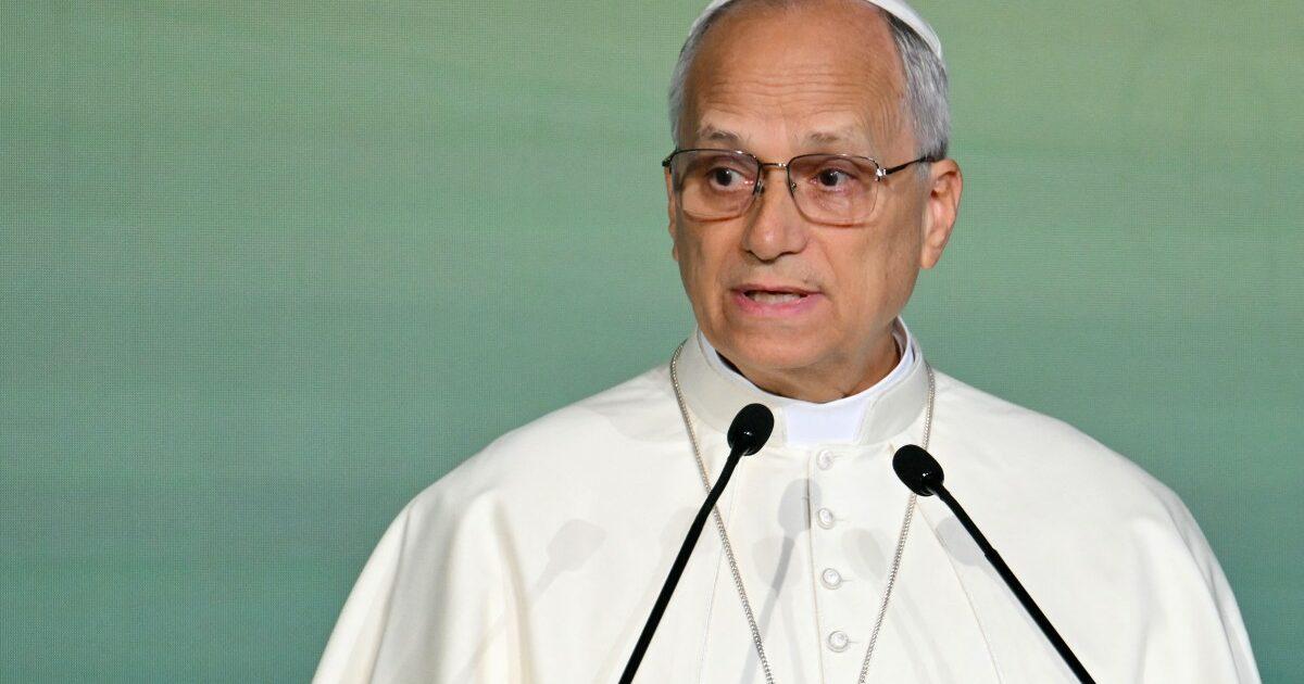 Pope dismisses rumours of feud with Trump, citing desire for peace