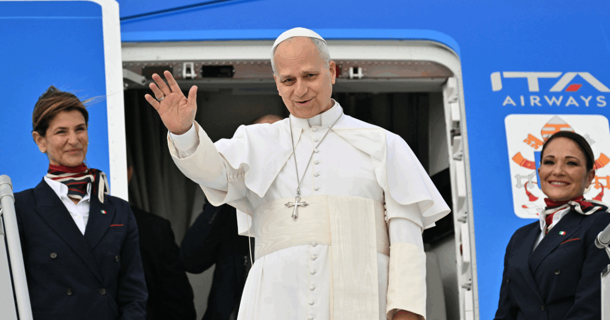 Cameroonians welcome pope on second leg of African tour