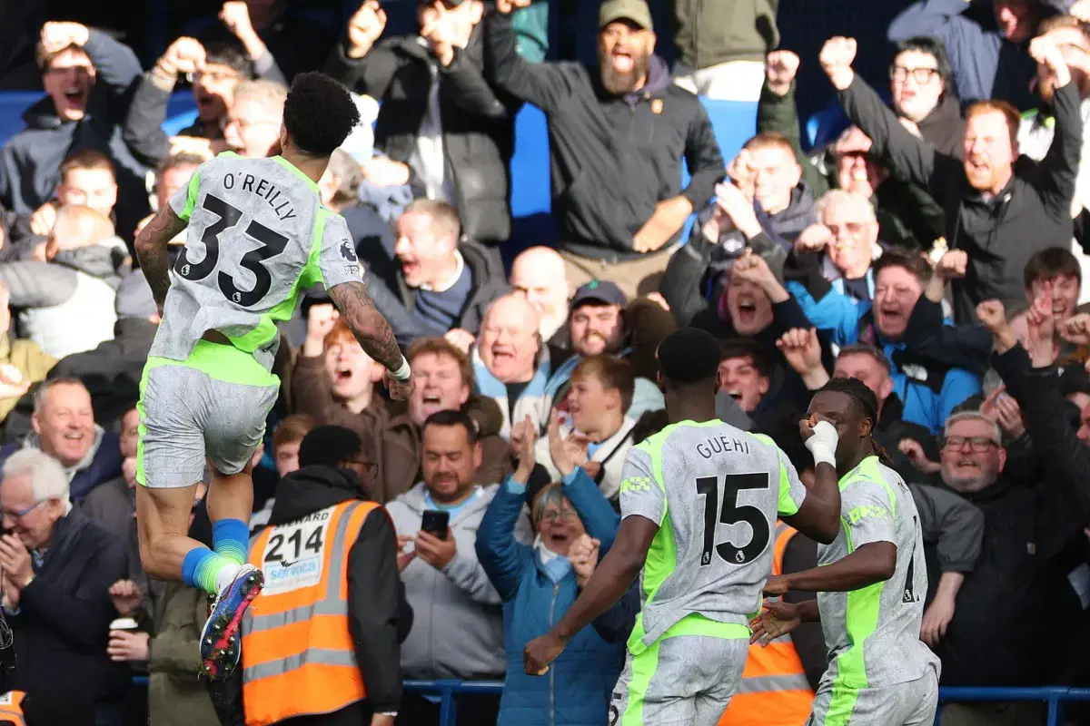 Man City thrash Chelsea 3-0 to close gap on leaders Arsenal