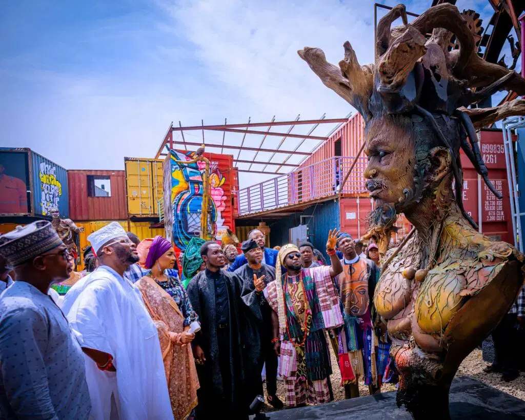 Dotun Popoola's Reclaimed Beauty: A Dialogue Between Continents