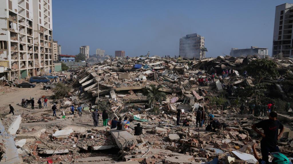 Venezuela Earthquake Death Toll Climbs To 920