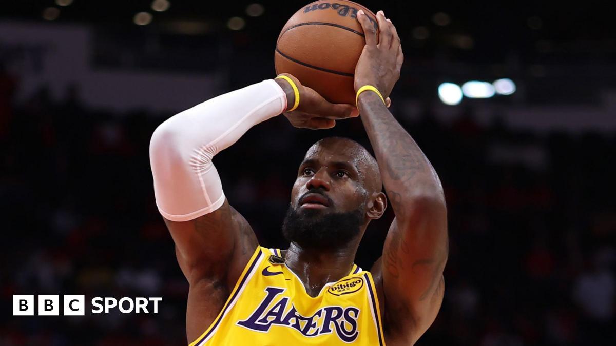 James stars as Lakers set up Thunder showdown