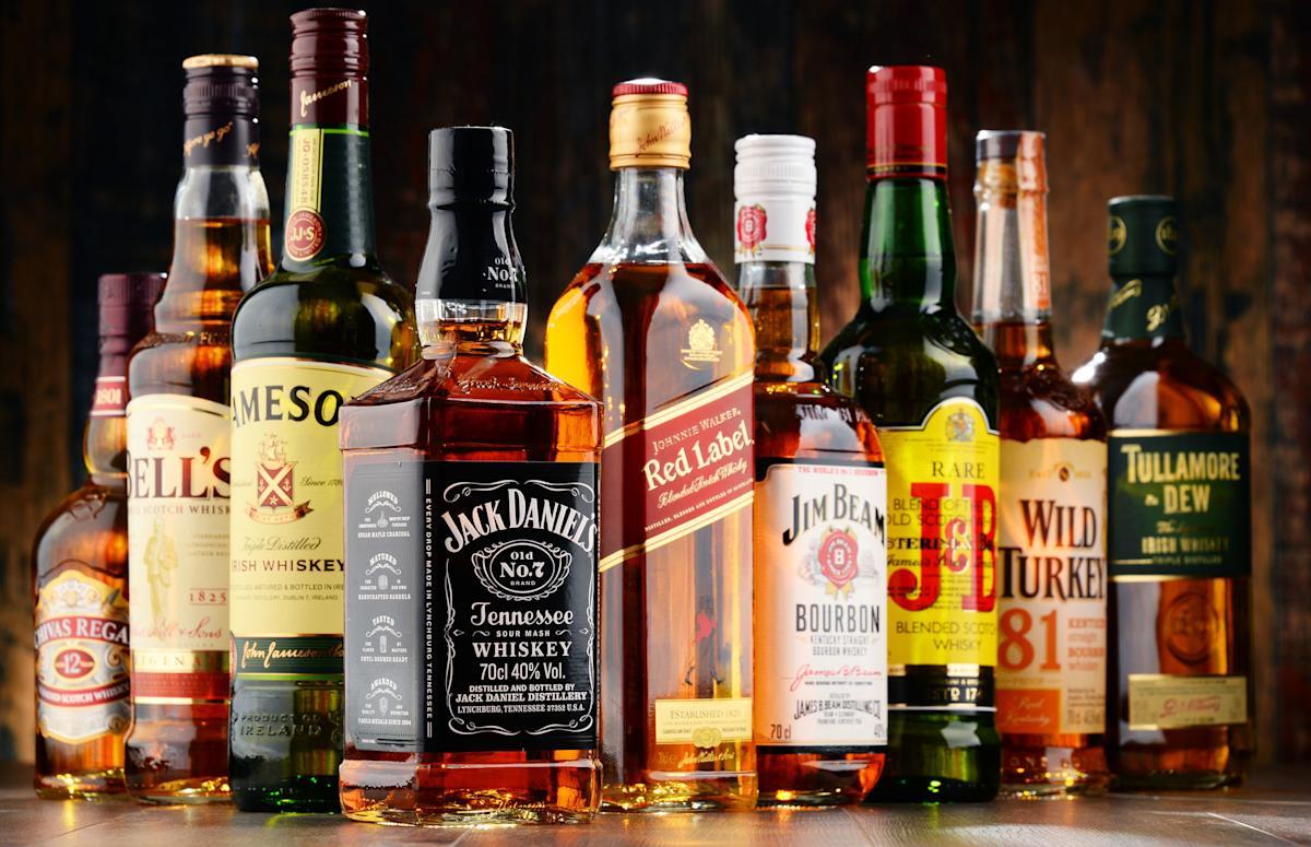 Police arrest fakers of alcoholic drinks