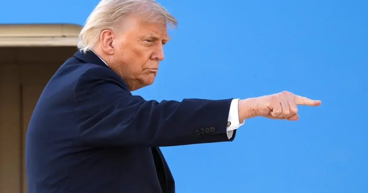 Trump defends Iran deal, calls critics fools