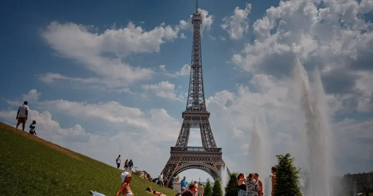 Heatwave deaths rise as funeral homes hit capacity in France
