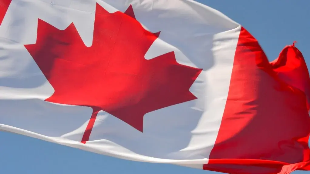 Canada clarifies citizenship rules for people born abroad