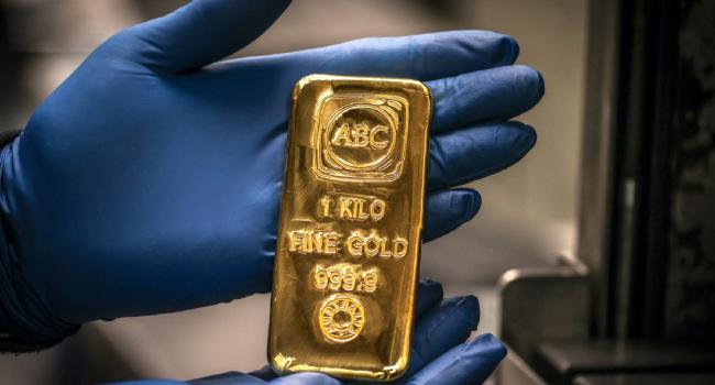 Gold Stuck Below $4,700 Mark